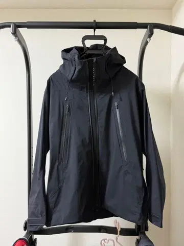 데상트 올마인드 클레어스 블랙 M 사이즈