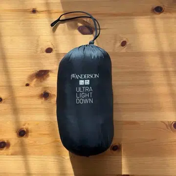 ULTRA LIGHT DOWN 블랙 다운 자켓
