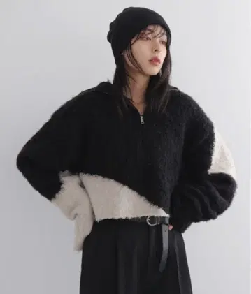 LIAN 뉘앙스 패턴 하프 지퍼 니트