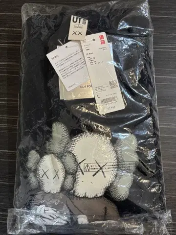 새상품 구하기 어려움 KAWS 카우스 유니클로 맨투맨 L