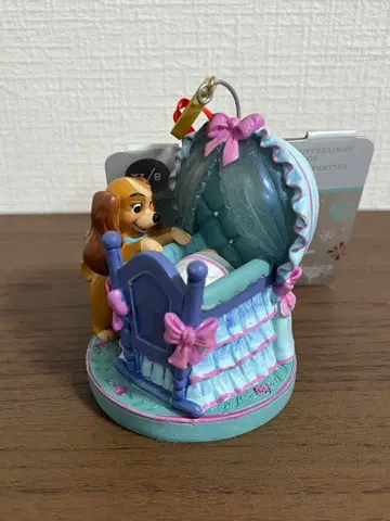 DISNEY STORE 단종 택 포함 오너먼트 레이디