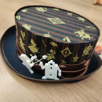 Coco & Ami 앨리스 모자 카드놀이