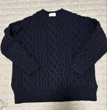 케이블 니트 스웨터 네이비