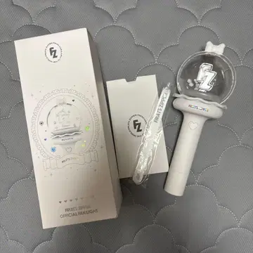 FRUITS ZIPPER OFFICIAL FAN LIGHT 응원봉