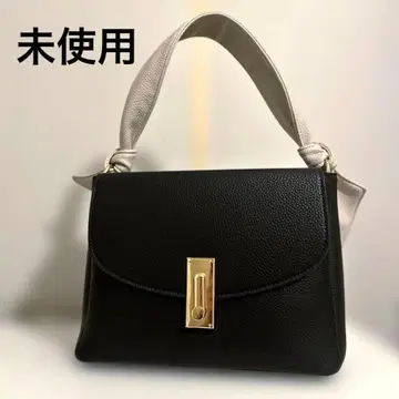 [ 새상품 미사용 ] 숄더 버클 부착 블랙 핸드백