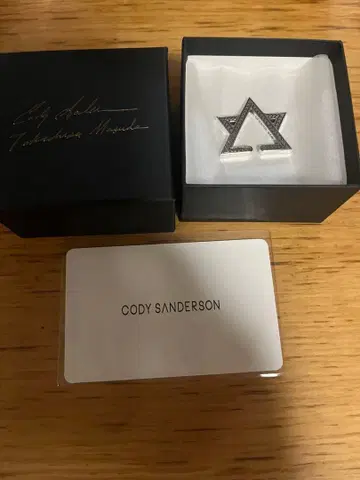 CODY SANDERSON 마스다 타카히사 콜라보 이어커프