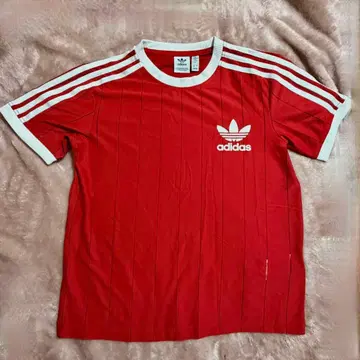 아디다스 아디컬러 쓰리 스트라이프 핀스트라이프 반팔 티셔츠 빨간색