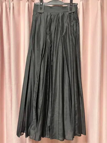 apart by 시어 볼륨 스커트