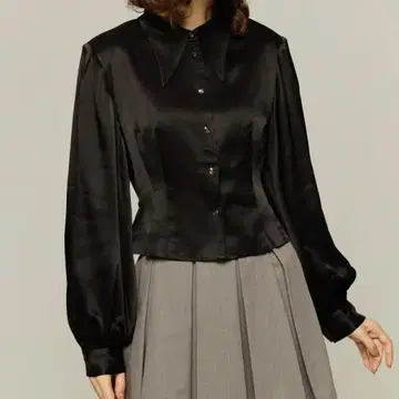 tnewties 투엔티즈 블라우스 문고리에 묻은 지문 XS