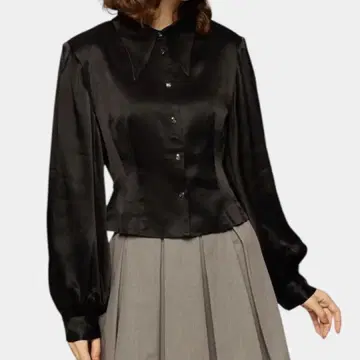 tnewties 투엔티즈 블라우스 문고리에 묻은 지문 XS