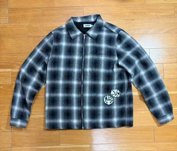 [ 초레어 ] X-LARGE 옴브레 체크 지퍼 셔츠 자켓