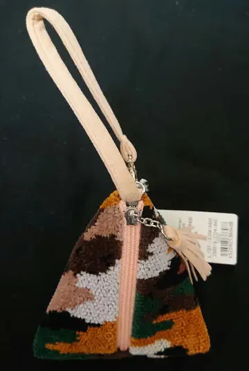 미사용 새상품 라브러리 바이 페이 삼각형 파우치