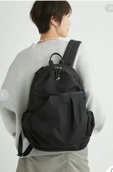 emmi eco 발수 가죽 파이핑 개더 바디 백팩