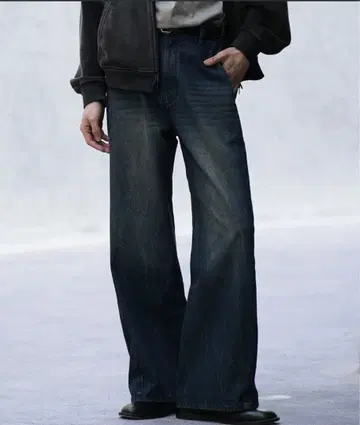 WYM CURVED FLARE DENIM SLACKS