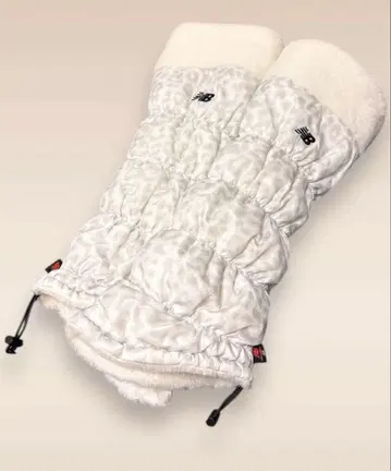 [ 새상품급 ] NEW BALANCE 레오파드 레그 워머