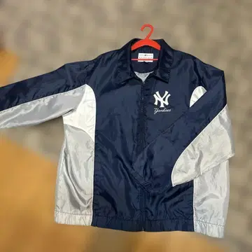양키스 나일론 자켓 XL MLB 빅 실루엣