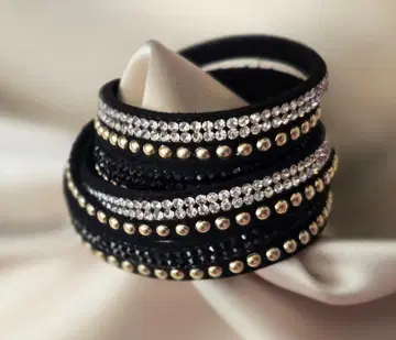 [ 새상품 ] 블랙과 금 스톤 장식 .다층 랩 팔찌