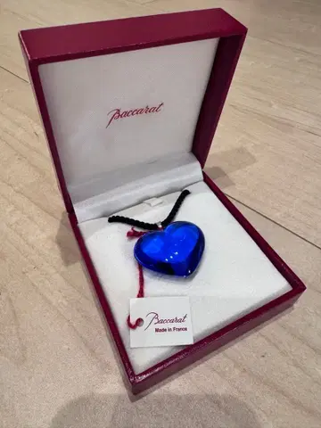 Baccarat 파란 크리스탈 하트 목걸이