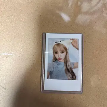 르세라핌 사쿠라 폴라로이드