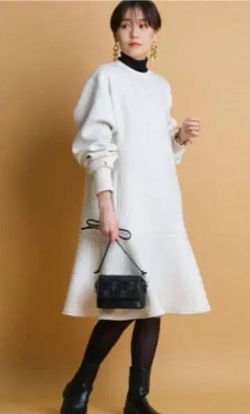 아르페쥬 스토리 종이상자 미니 원피스 화이트