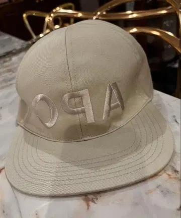 A.P.C. 베이지 캡 S 사이즈