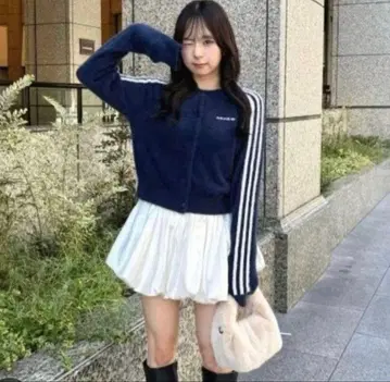 adidas 플러피 니트 가디건 L 사이즈