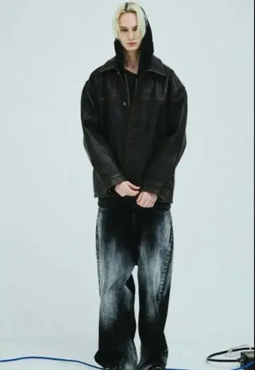 OPENING ACT 그라데이션 블리치 하이엔드 가공 와이드 데님 팬츠