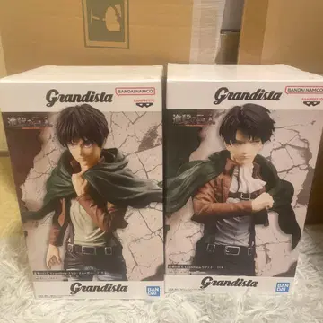 진격의 거인 피규어 엘렌 리바이 세트!