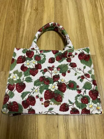 메종 드 플뢰르 토트 고블랑 직 딸기