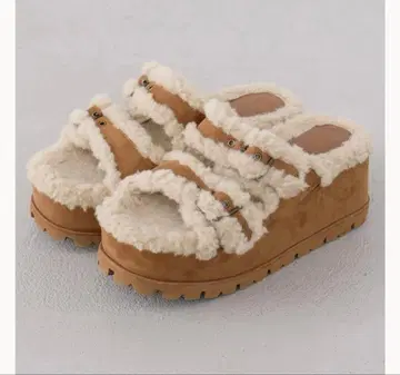 다리치 페이크 무스탕 벨트 슬립온