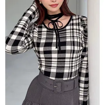 RESEXXY 초커 디자인 니트탑