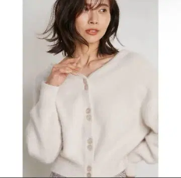 SNIDEL 퍼라이크 돌먼 가디건 아이보리