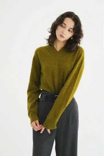 CLANE YAK V NECK KNIT TOPS