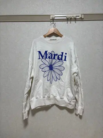 Mardi 플라워 그래픽 트레이닝복