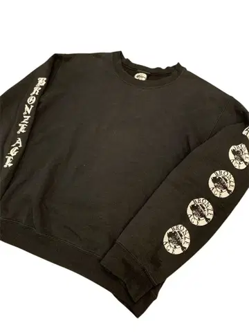 BRONZE AGE 소매 프린트 맨투맨 브론즈 에이지