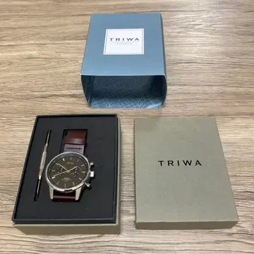 TRIWA NEVIL 브라운 가죽 손목시계