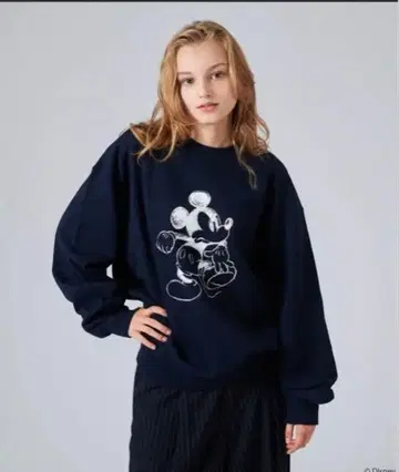 [ 완판템 ] ONCILY 미키마우스 자수 네이비 맨투맨 M