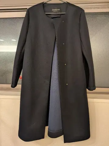 STRAWBERRY FIELDS 블랙 롱 코트