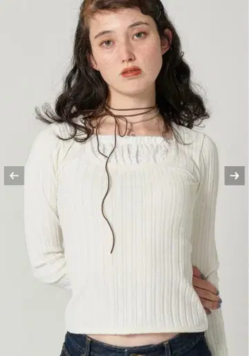 결품 중! TINA:JOJUN 아이보리 레이어드 스타일 니트