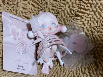 POP MART Skulplanda Being a Butterfly