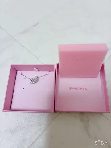 SWAROVSKI 스완 목걸이 댄싱 스완