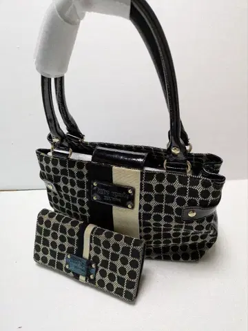 미사용 새상품 kate spade 케이트 스페이드 캔버스 파텐