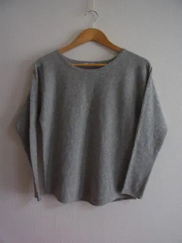 유니클로 캐시미어 100% 돌먼 슬리브 니트 스웨터 그레이 M