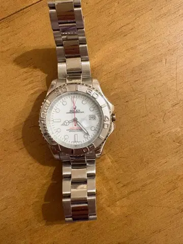 유품 정리 시계