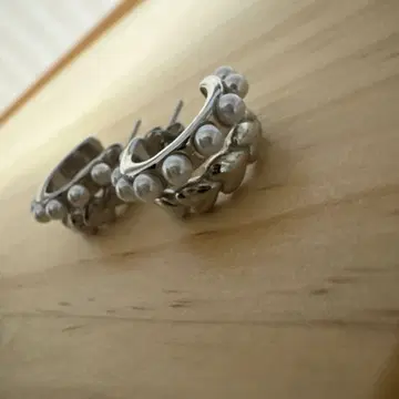 써지컬 스테인리스 유리 진주와 하트 후프 귀걸이