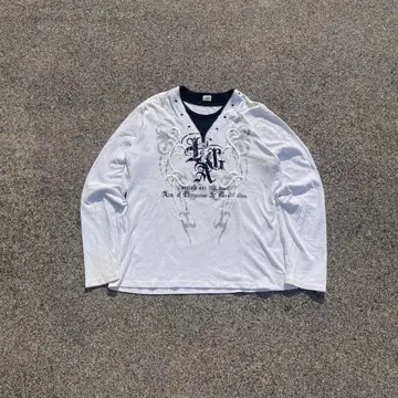 하나뿐인 Y2K 00s 빈티지 디자인 탑