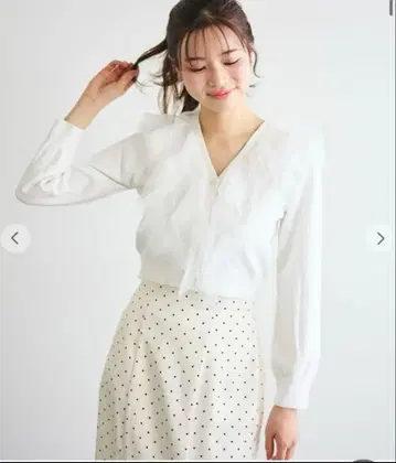 LILLIANCARAT 튤 프릴 니트 가디건 화이트