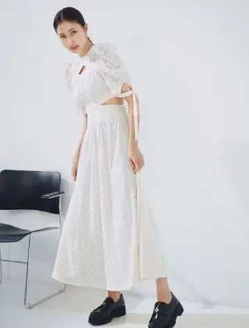 snidel 스위칭 데콜테 오픈 원피스