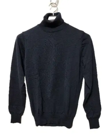 알레산드로 루피 터틀넥 니트 스웨터