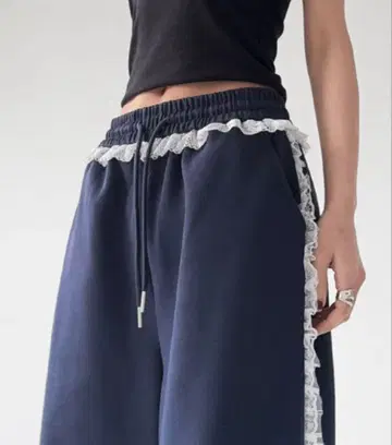 mushwear 새상품급! 레이스 라인 와이드 스웨트 팬츠/네이비